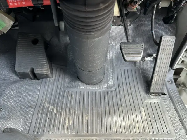 創業以来多くのトラックなどの業務用車両や乗用車の車検・点検・整備・板金・塗装を行ってます！！創業３０年以上の実績と、経験豊富なスタッフが対応いたします。|いすゞ エルフ TKG-NHR85AN(2WD)の写真48