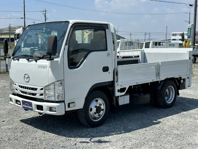 タイタン入庫しました。１．５ｔ積、全低床、標準ボディ、垂直式パワーゲート（新明和製）|マツダ タイタン TRG-LHS85A(4WD)の写真1