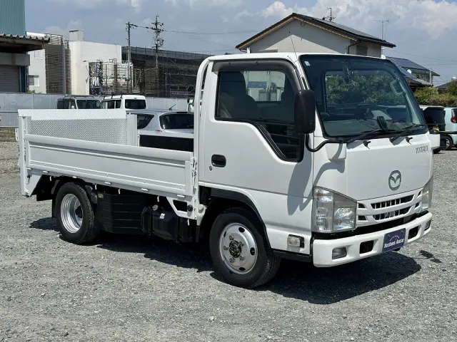 創業以来多くのトラックなどの業務用車両や乗用車の車検・点検・整備・板金・塗装を行ってます!!創業30年以上の実績と、経験豊富なスタッフが対応いたします。|マツダ タイタン TRG-LHS85A(4WD)の写真5