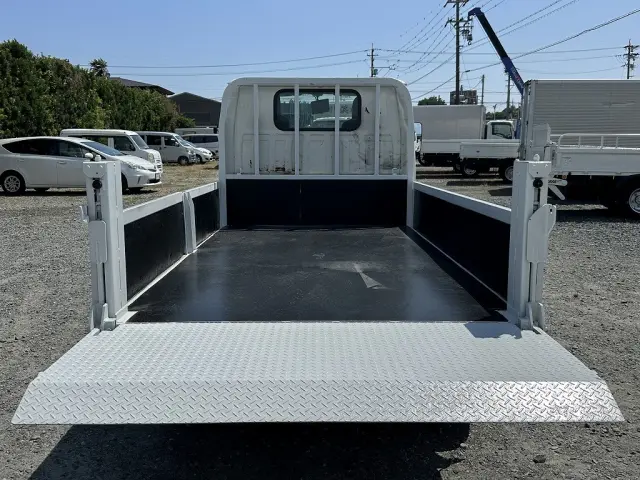 創業以来多くのトラックなどの業務用車両や乗用車の車検・点検・整備・板金・塗装を行ってます!!創業30年以上の実績と、経験豊富なスタッフが対応いたします。|マツダ タイタン TRG-LHS85A(4WD)の写真10