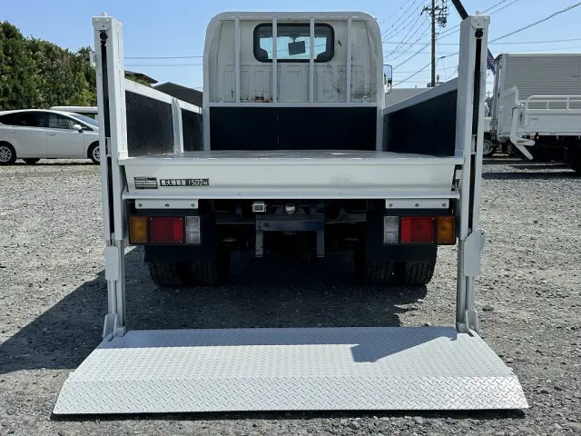 創業以来多くのトラックなどの業務用車両や乗用車の車検・点検・整備・板金・塗装を行ってます!!創業30年以上の実績と、経験豊富なスタッフが対応いたします。|マツダ タイタン TRG-LHS85A(4WD)の写真13