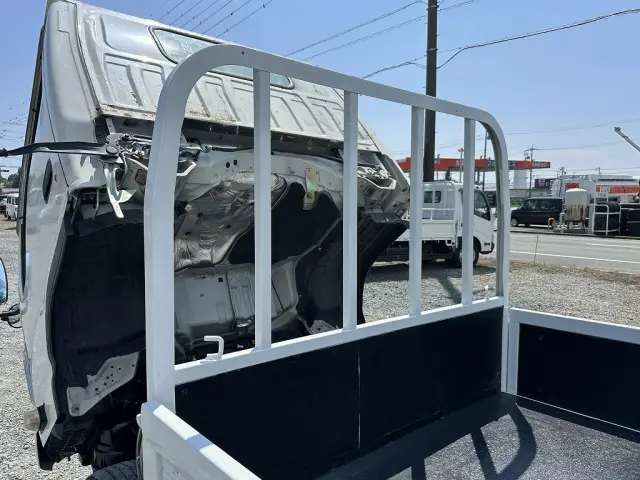 創業以来多くのトラックなどの業務用車両や乗用車の車検・点検・整備・板金・塗装を行ってます!!創業30年以上の実績と、経験豊富なスタッフが対応いたします。|マツダ タイタン TRG-LHS85A(4WD)の写真30