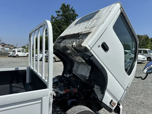 創業以来多くのトラックなどの業務用車両や乗用車の車検・点検・整備・板金・塗装を行ってます!!創業30年以上の実績と、経験豊富なスタッフが対応いたします。|マツダ タイタン TRG-LHS85A(4WD)の写真31