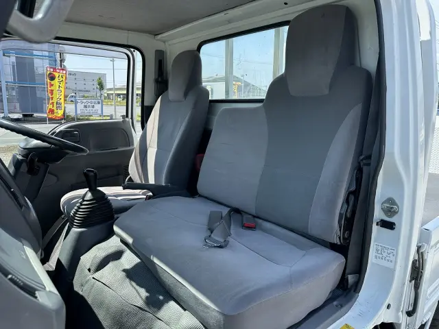 創業以来多くのトラックなどの業務用車両や乗用車の車検・点検・整備・板金・塗装を行ってます!!創業30年以上の実績と、経験豊富なスタッフが対応いたします。|マツダ タイタン TRG-LHS85A(4WD)の写真34