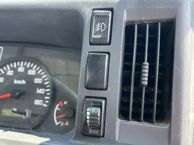 創業以来多くのトラックなどの業務用車両や乗用車の車検・点検・整備・板金・塗装を行ってます!!創業30年以上の実績と、経験豊富なスタッフが対応いたします。|マツダ タイタン TRG-LHS85A(4WD)の写真37