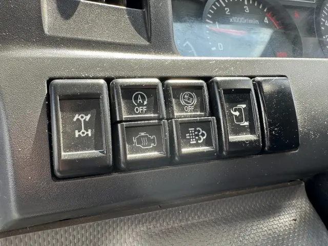 創業以来多くのトラックなどの業務用車両や乗用車の車検・点検・整備・板金・塗装を行ってます!!創業30年以上の実績と、経験豊富なスタッフが対応いたします。|マツダ タイタン TRG-LHS85A(4WD)の写真39