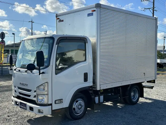 エルフ入庫しました。２ｔ積、全低床、標準アルミバン（フルハーフ製）|いすゞ エルフ TRG-NLR85AN(2WD)の写真1