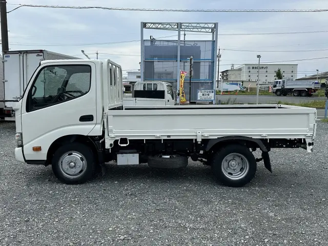 創業以来多くのトラックなどの業務用車両や乗用車の車検・点検・整備・板金・塗装を行ってます!!創業30年以上の実績と、経験豊富なスタッフが対応いたします。|トヨタ トヨエース 2RG-XZC605(2WD)の写真6