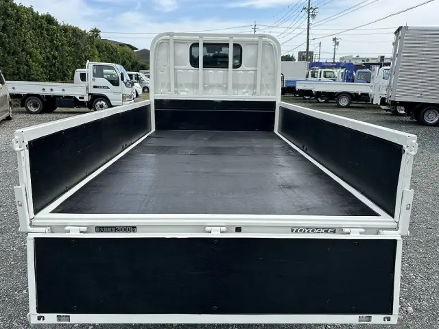 創業以来多くのトラックなどの業務用車両や乗用車の車検・点検・整備・板金・塗装を行ってます!!創業30年以上の実績と、経験豊富なスタッフが対応いたします。|トヨタ トヨエース 2RG-XZC605(2WD)の写真10