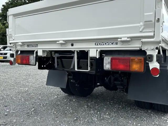 創業以来多くのトラックなどの業務用車両や乗用車の車検・点検・整備・板金・塗装を行ってます!!創業30年以上の実績と、経験豊富なスタッフが対応いたします。|トヨタ トヨエース 2RG-XZC605(2WD)の写真25