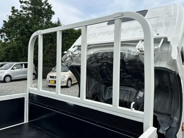 創業以来多くのトラックなどの業務用車両や乗用車の車検・点検・整備・板金・塗装を行ってます!!創業30年以上の実績と、経験豊富なスタッフが対応いたします。|トヨタ トヨエース 2RG-XZC605(2WD)の写真32