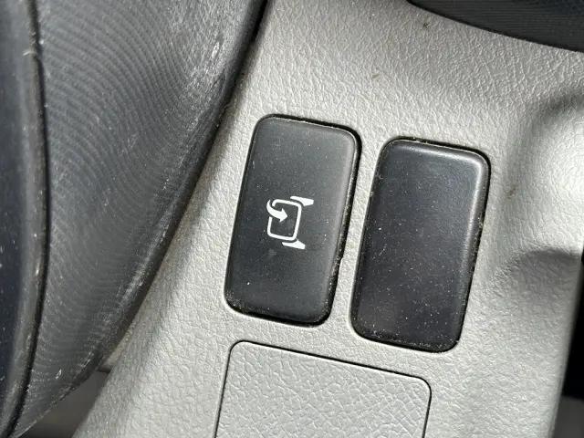 創業以来多くのトラックなどの業務用車両や乗用車の車検・点検・整備・板金・塗装を行ってます!!創業30年以上の実績と、経験豊富なスタッフが対応いたします。|トヨタ トヨエース 2RG-XZC605(2WD)の写真41