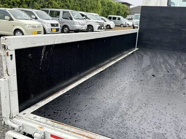 創業以来多くのトラックなどの業務用車両や乗用車の車検・点検・整備・板金・塗装を行ってます！！創業３０年以上の実績と、経験豊富なスタッフが対応いたします。|マツダ タイタン TRG-LHR85A(2WD)の写真12