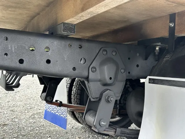 創業以来多くのトラックなどの業務用車両や乗用車の車検・点検・整備・板金・塗装を行ってます！！創業３０年以上の実績と、経験豊富なスタッフが対応いたします。|マツダ タイタン TRG-LHR85A(2WD)の写真23