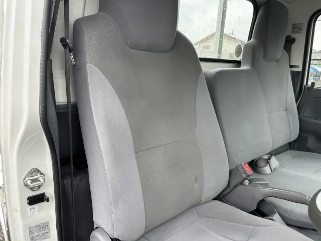 創業以来多くのトラックなどの業務用車両や乗用車の車検・点検・整備・板金・塗装を行ってます！！創業３０年以上の実績と、経験豊富なスタッフが対応いたします。|マツダ タイタン TRG-LHR85A(2WD)の写真35