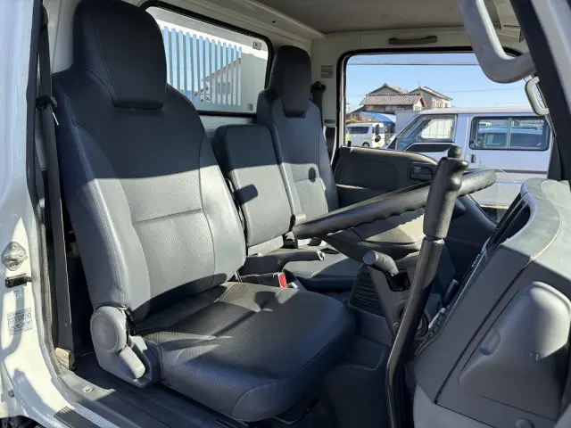 創業３９年でトラックの販売、車検、修理、買取と様々しております。３９年の信頼、実績を持つ当店にお任せ下さい。|いすゞ エルフ TPG-NJR85AD(2WD)の写真3