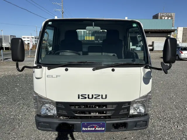 車検は当店では１泊お預かりし。１日で整備、翌日に持ち込みで車検に行ってます。特に異常がない時は１泊、大がかりな修理、交換があるときは追加で頂いてます。トラックの台車も数台所持してますのでお任せ下さい！|いすゞ エルフ TPG-NJR85AD(2WD)の写真5