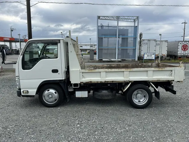 創業以来多くのトラックなどの業務用車両や乗用車の車検・点検・整備・板金・塗装を行ってます!!創業30年以上の実績と、経験豊富なスタッフが対応いたします。|いすゞ エルフ TPG-NJR85AD(2WD)の写真7