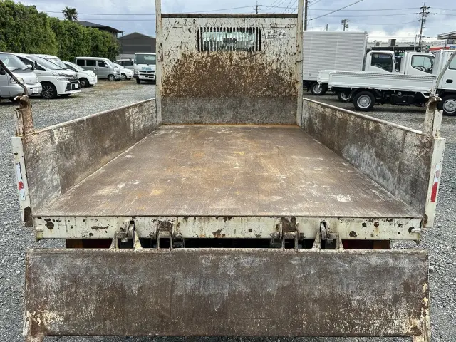 創業以来多くのトラックなどの業務用車両や乗用車の車検・点検・整備・板金・塗装を行ってます!!創業30年以上の実績と、経験豊富なスタッフが対応いたします。|いすゞ エルフ TPG-NJR85AD(2WD)の写真10