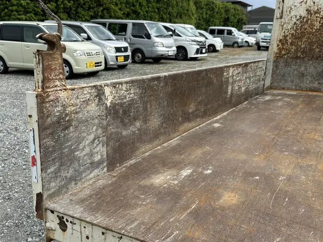 創業以来多くのトラックなどの業務用車両や乗用車の車検・点検・整備・板金・塗装を行ってます!!創業30年以上の実績と、経験豊富なスタッフが対応いたします。|いすゞ エルフ TPG-NJR85AD(2WD)の写真12