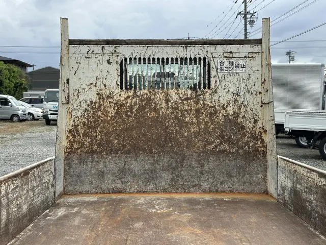 創業以来多くのトラックなどの業務用車両や乗用車の車検・点検・整備・板金・塗装を行ってます!!創業30年以上の実績と、経験豊富なスタッフが対応いたします。|いすゞ エルフ TPG-NJR85AD(2WD)の写真13