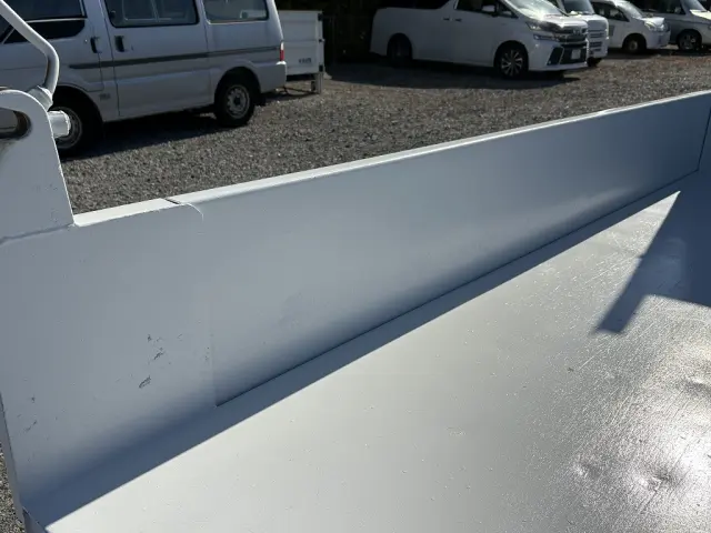 創業以来多くのトラックなどの業務用車両や乗用車の車検・点検・整備・板金・塗装を行ってます！！創業３０年以上の実績と、経験豊富なスタッフが対応いたします。|いすゞ エルフ TPG-NJR85AD(2WD)の写真14