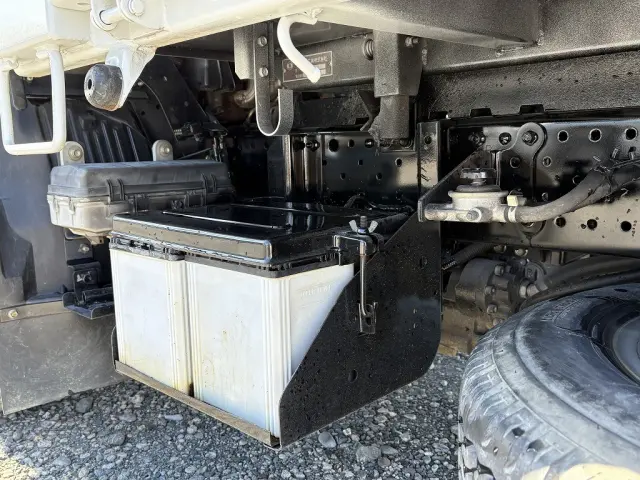 創業以来多くのトラックなどの業務用車両や乗用車の車検・点検・整備・板金・塗装を行ってます！！創業３０年以上の実績と、経験豊富なスタッフが対応いたします。|いすゞ エルフ TPG-NJR85AD(2WD)の写真23