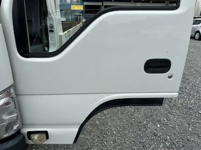 創業以来多くのトラックなどの業務用車両や乗用車の車検・点検・整備・板金・塗装を行ってます!!創業30年以上の実績と、経験豊富なスタッフが対応いたします。|いすゞ エルフ TPG-NJR85AD(2WD)の写真30