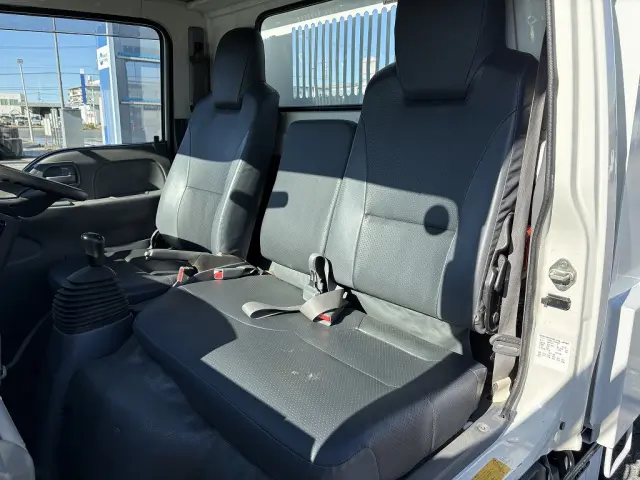 創業以来多くのトラックなどの業務用車両や乗用車の車検・点検・整備・板金・塗装を行ってます！！創業３０年以上の実績と、経験豊富なスタッフが対応いたします。|いすゞ エルフ TPG-NJR85AD(2WD)の写真36