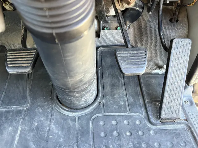 創業以来多くのトラックなどの業務用車両や乗用車の車検・点検・整備・板金・塗装を行ってます！！創業３０年以上の実績と、経験豊富なスタッフが対応いたします。|いすゞ エルフ TPG-NJR85AD(2WD)の写真40