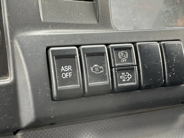 創業以来多くのトラックなどの業務用車両や乗用車の車検・点検・整備・板金・塗装を行ってます!!創業30年以上の実績と、経験豊富なスタッフが対応いたします。|いすゞ エルフ TPG-NJR85AD(2WD)の写真43