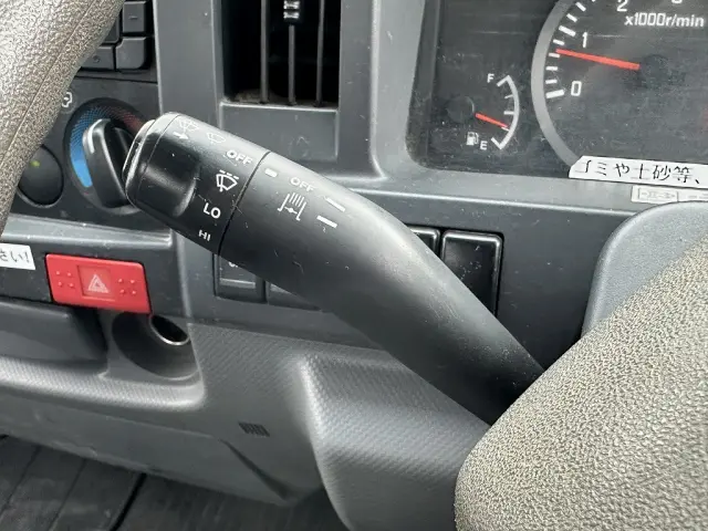 創業以来多くのトラックなどの業務用車両や乗用車の車検・点検・整備・板金・塗装を行ってます!!創業30年以上の実績と、経験豊富なスタッフが対応いたします。|いすゞ エルフ TPG-NJR85AD(2WD)の写真44