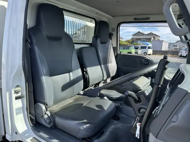 創業39年でトラックの販売、車検、修理、買取と様々しております。39年の信頼、実績を持つ当店にお任せ下さい。|いすゞ エルフ TPG-NJR85AD(2WD)の写真3