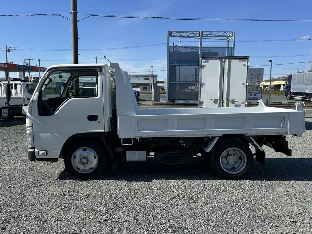 創業以来多くのトラックなどの業務用車両や乗用車の車検・点検・整備・板金・塗装を行ってます！！創業３０年以上の実績と、経験豊富なスタッフが対応いたします。|いすゞ エルフ TPG-NJR85AD(2WD)の写真6