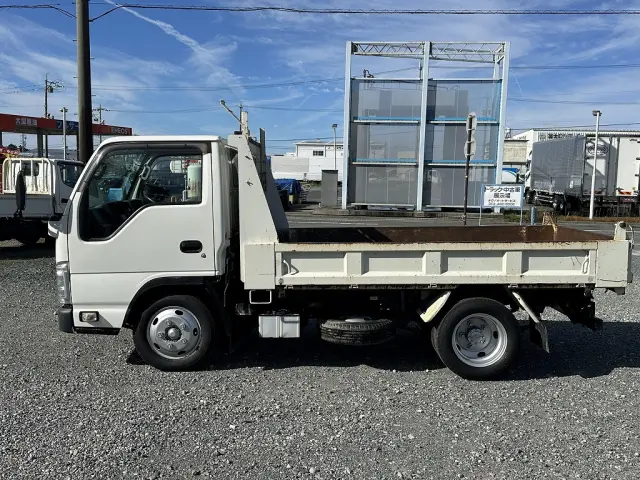 創業以来多くのトラックなどの業務用車両や乗用車の車検・点検・整備・板金・塗装を行ってます!!創業30年以上の実績と、経験豊富なスタッフが対応いたします。|いすゞ エルフ TPG-NJR85AD(2WD)の写真7