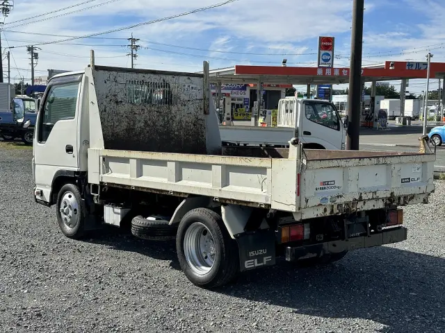 創業以来多くのトラックなどの業務用車両や乗用車の車検・点検・整備・板金・塗装を行ってます!!創業30年以上の実績と、経験豊富なスタッフが対応いたします。|いすゞ エルフ TPG-NJR85AD(2WD)の写真9