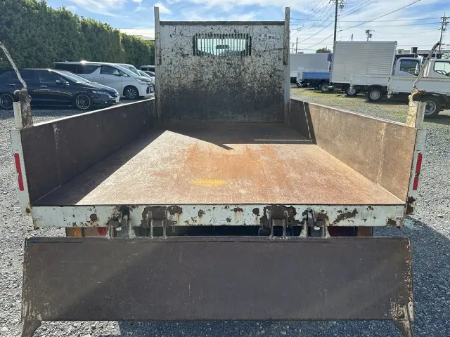 創業以来多くのトラックなどの業務用車両や乗用車の車検・点検・整備・板金・塗装を行ってます!!創業30年以上の実績と、経験豊富なスタッフが対応いたします。|いすゞ エルフ TPG-NJR85AD(2WD)の写真10