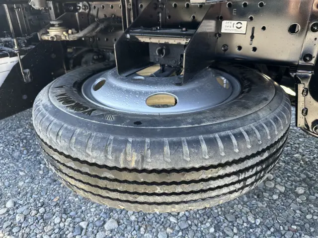 創業以来多くのトラックなどの業務用車両や乗用車の車検・点検・整備・板金・塗装を行ってます！！創業３０年以上の実績と、経験豊富なスタッフが対応いたします。|いすゞ エルフ TPG-NJR85AD(2WD)の写真18