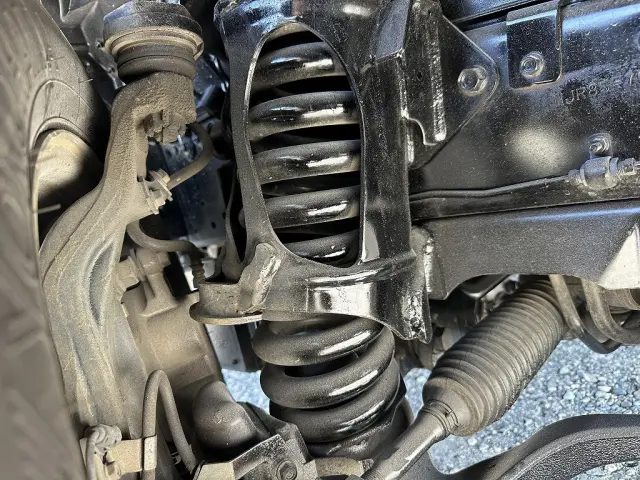 創業以来多くのトラックなどの業務用車両や乗用車の車検・点検・整備・板金・塗装を行ってます！！創業３０年以上の実績と、経験豊富なスタッフが対応いたします。|いすゞ エルフ TPG-NJR85AD(2WD)の写真19