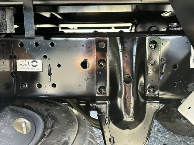 創業以来多くのトラックなどの業務用車両や乗用車の車検・点検・整備・板金・塗装を行ってます!!創業30年以上の実績と、経験豊富なスタッフが対応いたします。|いすゞ エルフ TPG-NJR85AD(2WD)の写真22