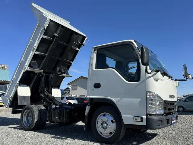 創業以来多くのトラックなどの業務用車両や乗用車の車検・点検・整備・板金・塗装を行ってます！！創業３０年以上の実績と、経験豊富なスタッフが対応いたします。|いすゞ エルフ TPG-NJR85AD(2WD)の写真27