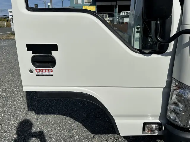 創業以来多くのトラックなどの業務用車両や乗用車の車検・点検・整備・板金・塗装を行ってます!!創業30年以上の実績と、経験豊富なスタッフが対応いたします。|いすゞ エルフ TPG-NJR85AD(2WD)の写真34