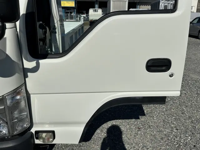 創業以来多くのトラックなどの業務用車両や乗用車の車検・点検・整備・板金・塗装を行ってます！！創業３０年以上の実績と、経験豊富なスタッフが対応いたします。|いすゞ エルフ TPG-NJR85AD(2WD)の写真34