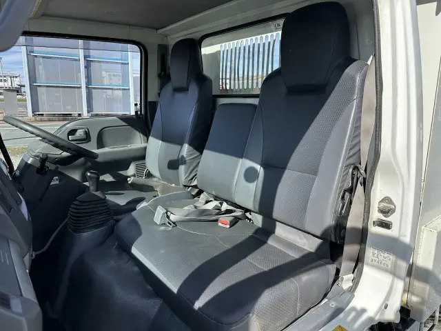 創業以来多くのトラックなどの業務用車両や乗用車の車検・点検・整備・板金・塗装を行ってます!!創業30年以上の実績と、経験豊富なスタッフが対応いたします。|いすゞ エルフ TPG-NJR85AD(2WD)の写真37