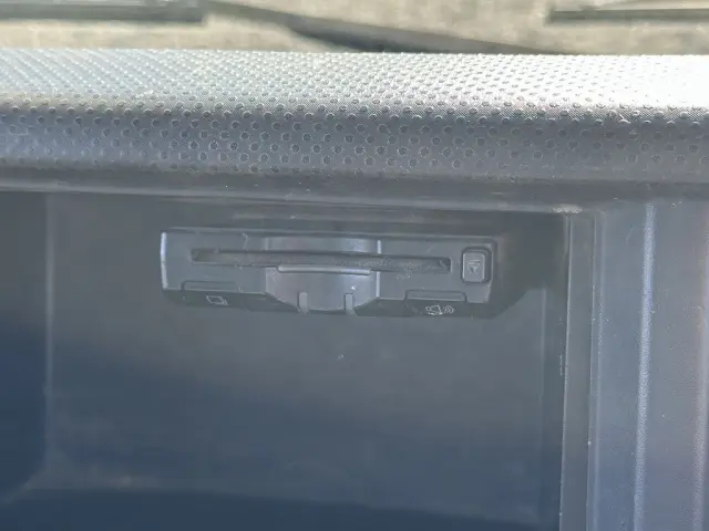 創業以来多くのトラックなどの業務用車両や乗用車の車検・点検・整備・板金・塗装を行ってます！！創業３０年以上の実績と、経験豊富なスタッフが対応いたします。|いすゞ エルフ TPG-NJR85AD(2WD)の写真44