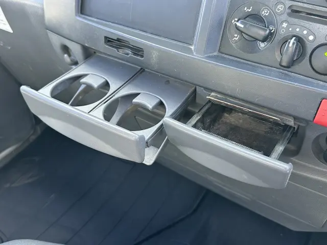 創業以来多くのトラックなどの業務用車両や乗用車の車検・点検・整備・板金・塗装を行ってます！！創業３０年以上の実績と、経験豊富なスタッフが対応いたします。|いすゞ エルフ TPG-NJR85AD(2WD)の写真45