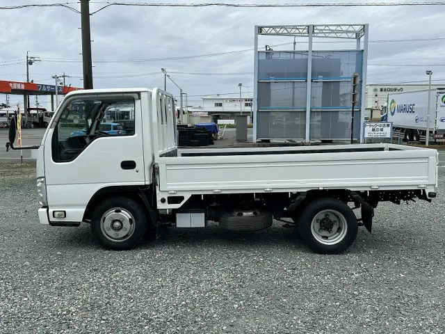 いすゞ エルフ TPG-NJR85A(2WD)の写真7