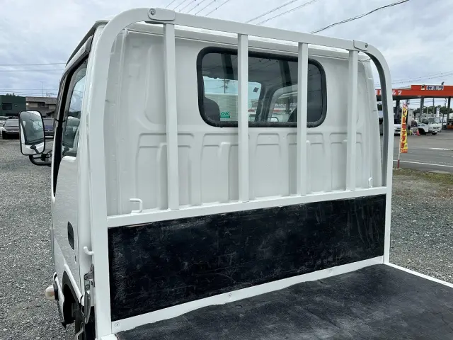 いすゞ エルフ TPG-NJR85A(2WD)の写真15