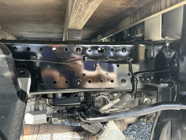 創業以来多くのトラックなどの業務用車両や乗用車の車検・点検・整備・板金・塗装を行ってます！！創業３０年以上の実績と、経験豊富なスタッフが対応いたします。|いすゞ エルフ TPG-NJR85A(2WD)の写真22