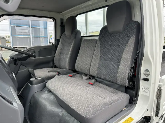 いすゞ エルフ TPG-NJR85A(2WD)の写真31